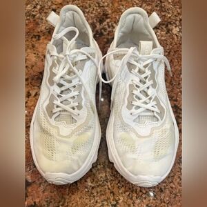 Sorel Sneakers Women's 8 White Kinetic Breakthrough Lace Up Running Athletic